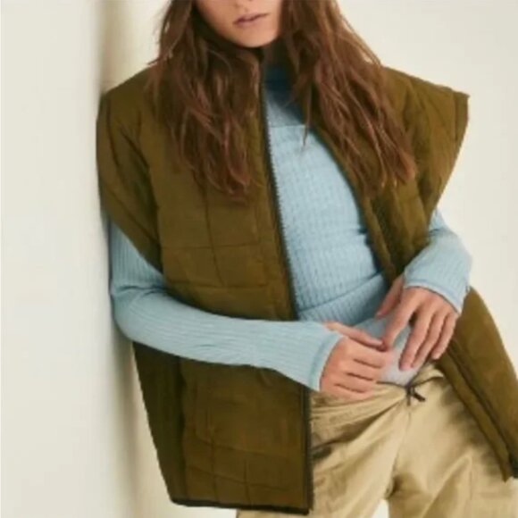 Free People Jackets & Blazers - *SOLD* Free People Movement Primaloft  Green With POW Quilted Vest Size Small